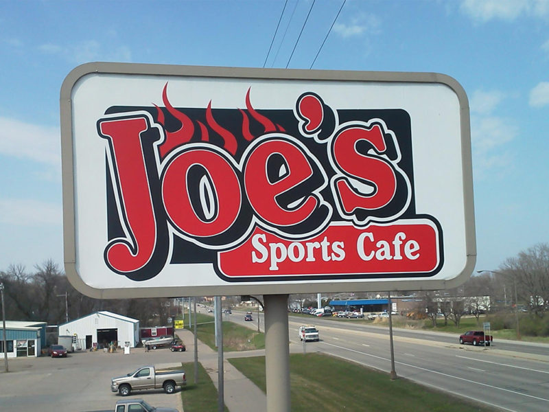 Illuminated Signs_Joes Cafe