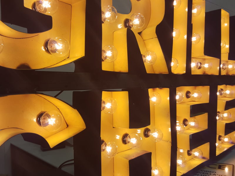 Illuminated Signs_Truck Park