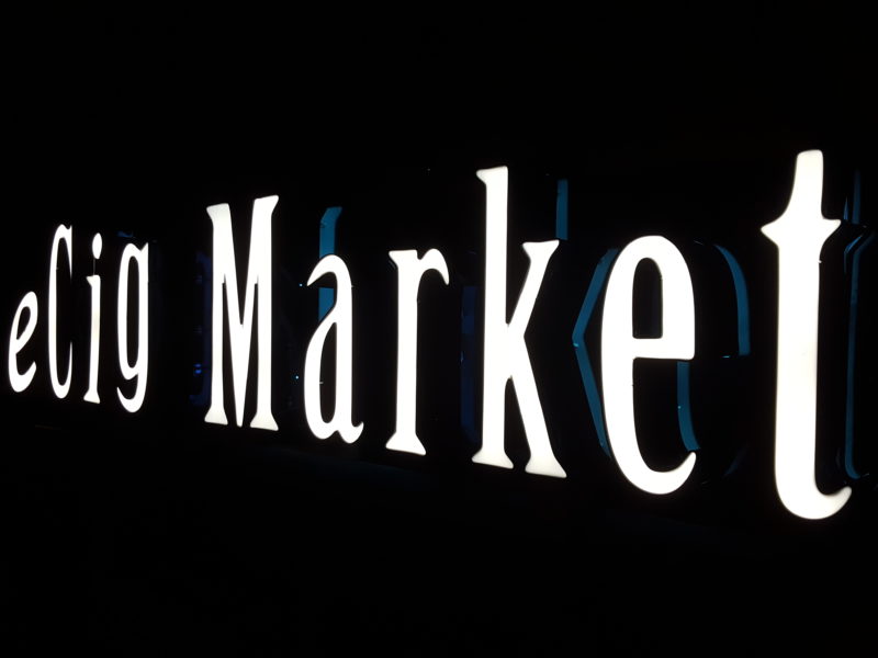Illuminated Signs LED eCig Market
