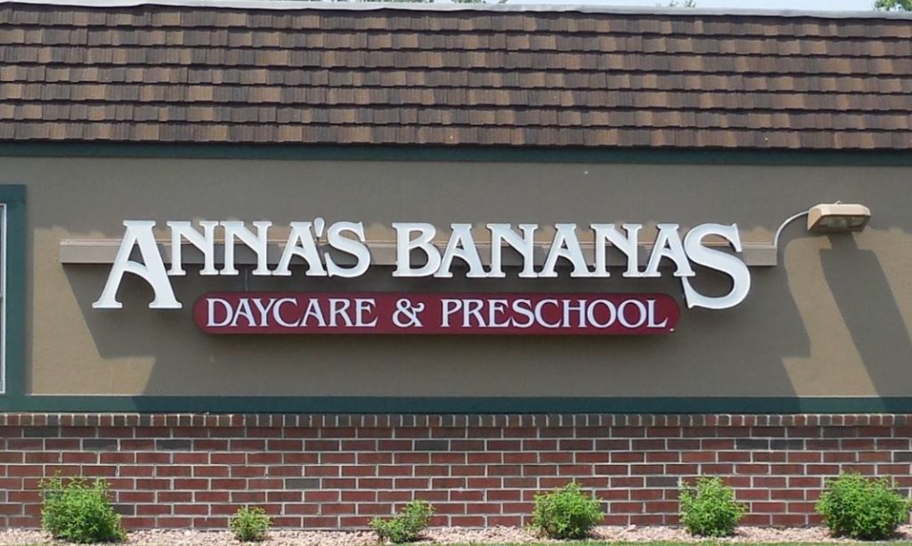Illuminated LED Signs Anna's Bananas - outdoor signs