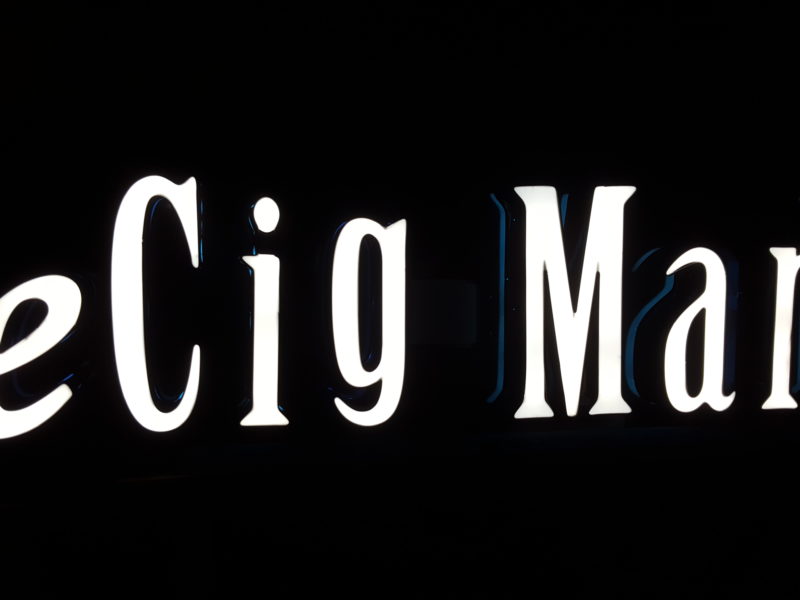 eCig Market Illuminated LED channel letters - outdoor business sign