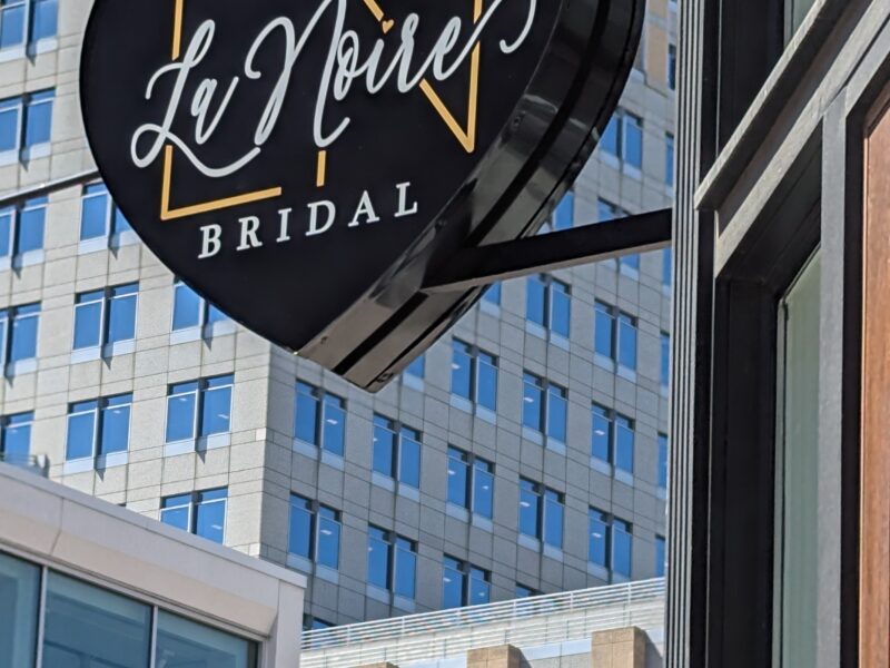 La Noire Bridal - Blade Sign